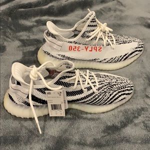 Adidas Yeezy Boost 350 V2